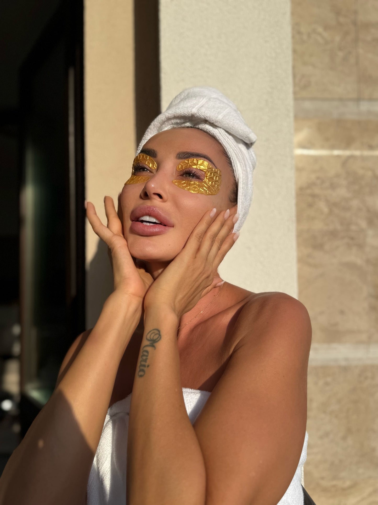 Επίθεμα ματιών Caviar Polypeptide Essence – Εντατική παραγωγή κολλαγόνου & Φροντίδα Ενυδάτωσης (3 τεμάχια)